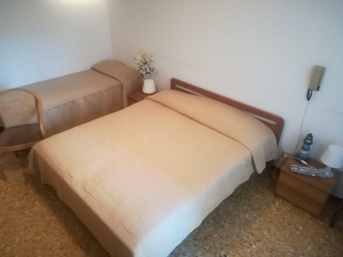 Hotel Olimpia Alassio Buitenkant foto