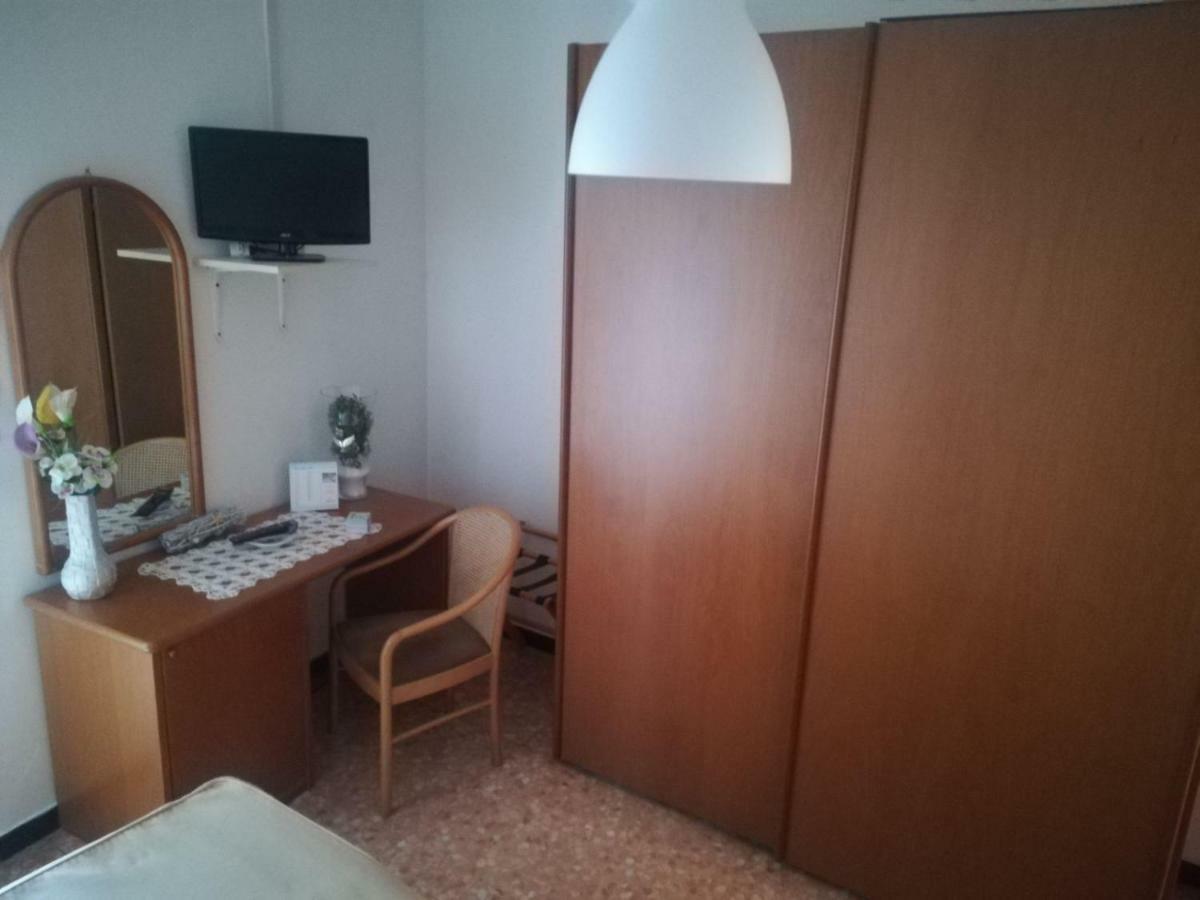 Hotel Olimpia Alassio Buitenkant foto