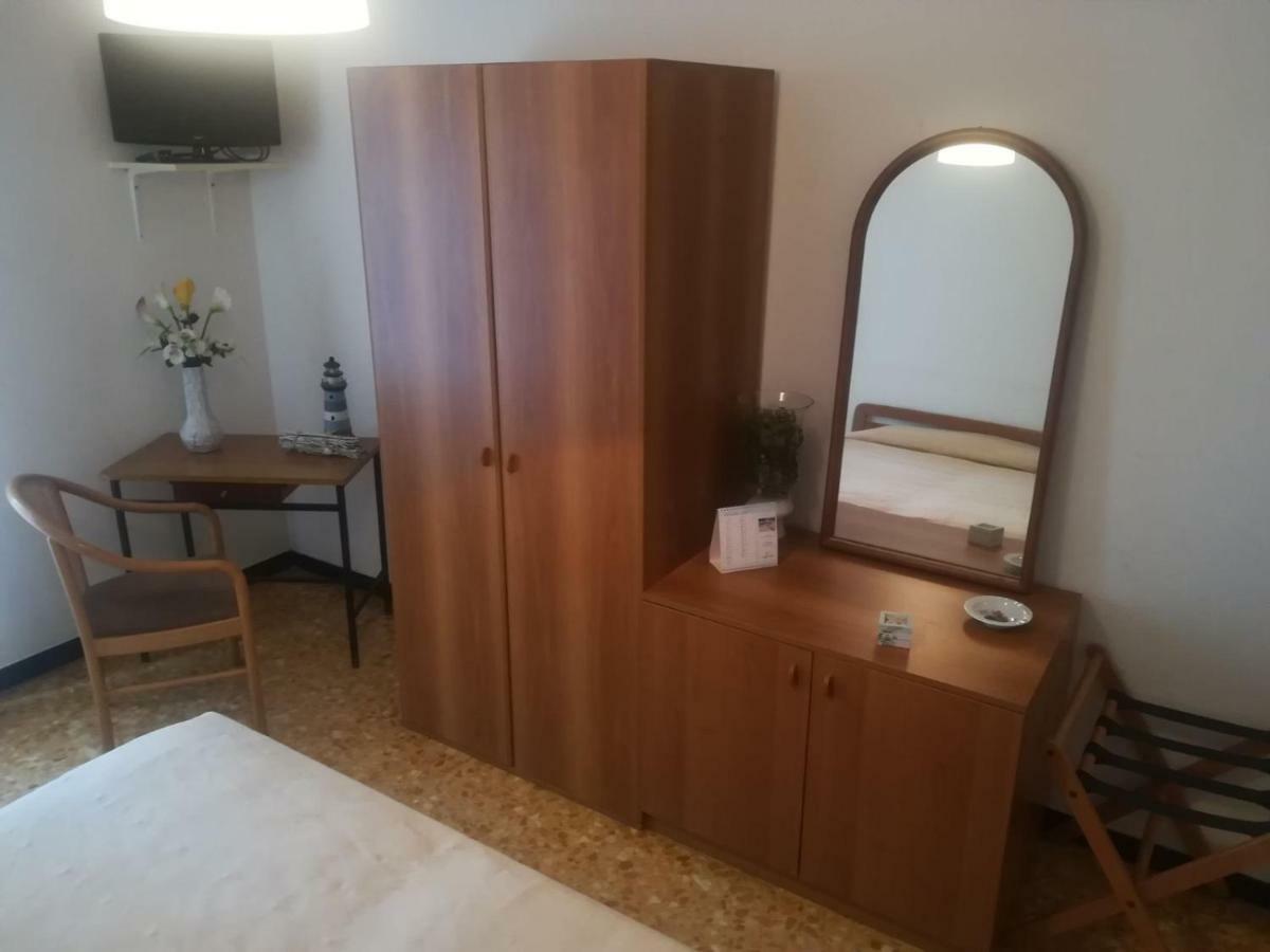 Hotel Olimpia Alassio Buitenkant foto
