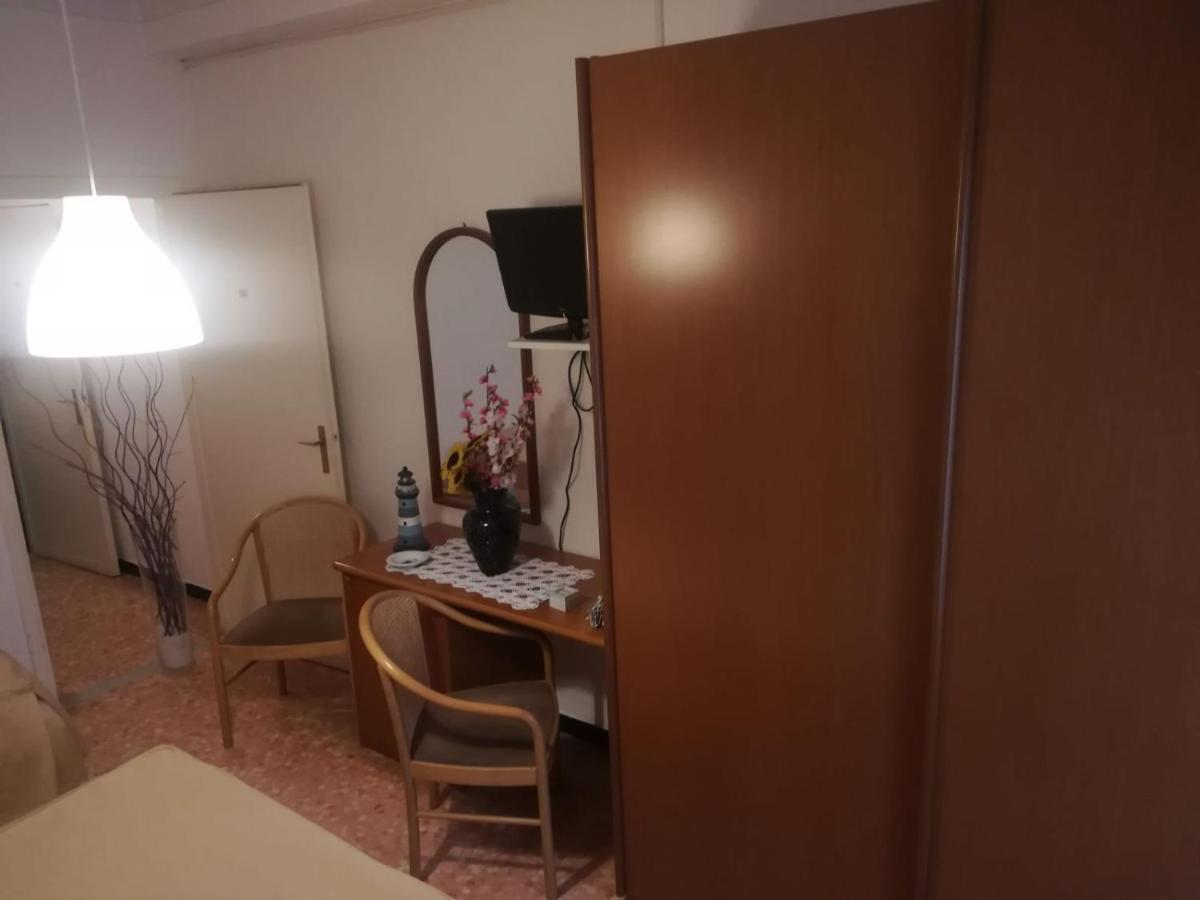 Hotel Olimpia Alassio Kamer foto